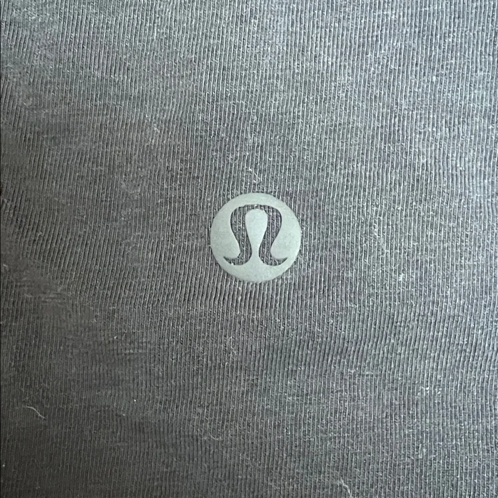 Lululemon Cut Back Crop Tank in Black